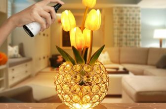 Tulip lamp – $15